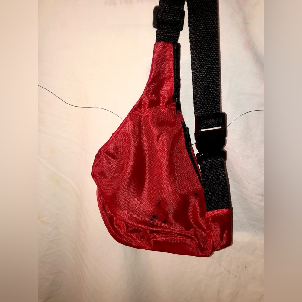 Red Fannypack - Picture 3 of 3